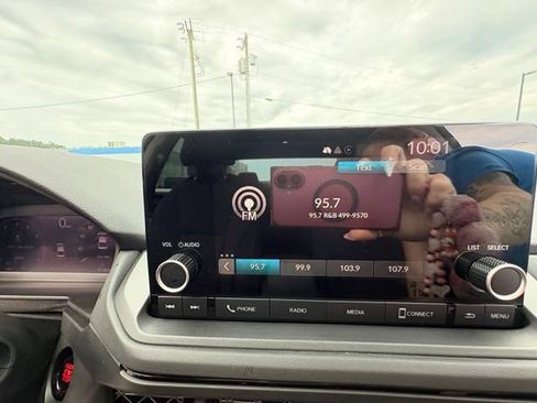 Used 2024 Honda Accord EX image 27
