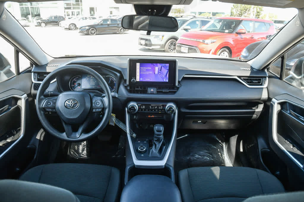 Certified 2024 Toyota RAV4 LE AWD/4WD image 15