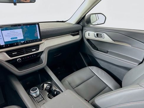 New 2026 Ford Explorer Active w/ Active Comfort Package image 23