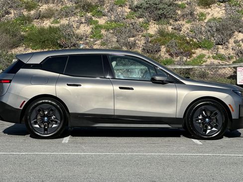 Certified 2023 BMW iX xDrive50 w/ Premium Package image 7