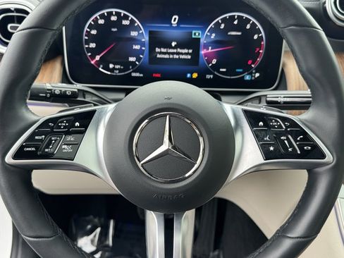 Used 2023 Mercedes-Benz GLC 300 4MATIC image 24