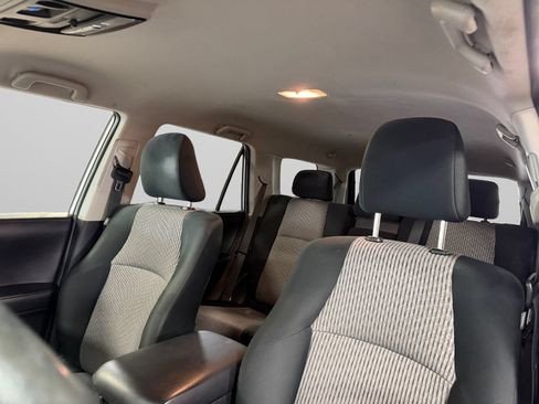 Used 2016 Toyota 4Runner SR5 AWD/4WD image 35