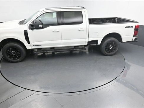 New 2025 Ford F250 Lariat w/ Black Appearance Package image 19