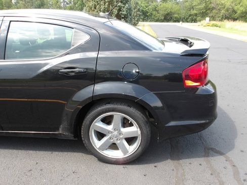 Used 2014 Dodge Avenger SE w/ Rallye Appearance Group FWD image 31