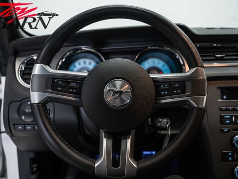 Used 2012 Ford Mustang GT Premium image 27