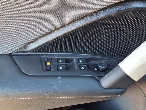 New 2026 Volkswagen Tiguan S image 43