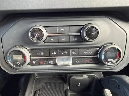 Used 2025 Ford Bronco Badlands AWD/4WD image 24