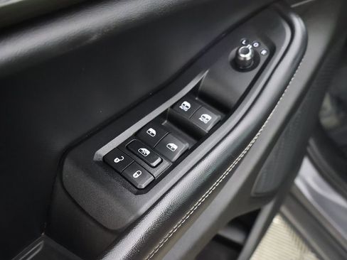 Used 2023 Jeep Grand Cherokee Altitude AWD/4WD image 39