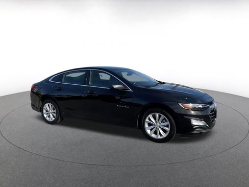 Used 2023 Chevrolet Malibu LT image 2