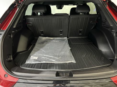 Used 2025 Chevrolet Equinox EV RS w/ Convenience Package II AWD/4WD image 14