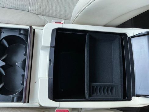 Used 2019 Lexus GX 460 Premium w/ Premium Package image 23