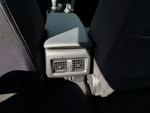 Used 2025 Toyota Camry LE image 29