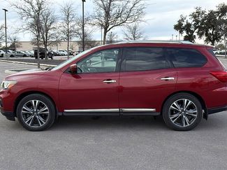 Used 2017 Nissan Pathfinder Platinum video 2