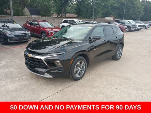 Used 2025 Chevrolet Blazer LT FWD image 1