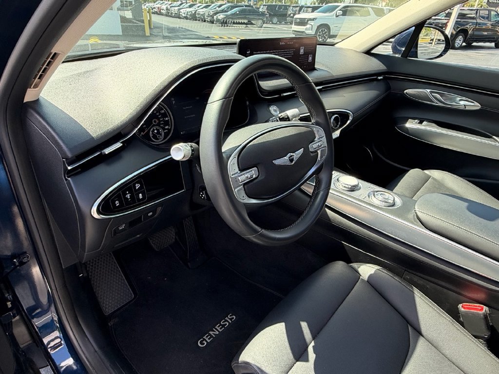 Used 2022 Genesis GV70 2.5T w/ Select Package AWD/4WD image 10