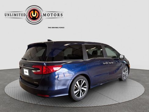 Used 2023 Honda Odyssey Touring image 2