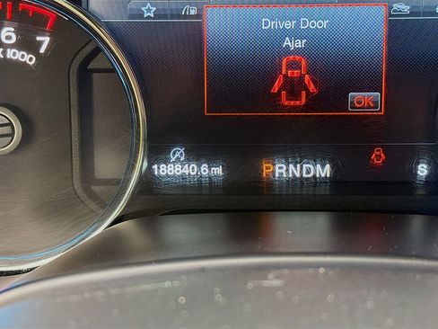 Used 2019 Ford F150 Lariat w/ Equipment Group 502A Luxury AWD/4WD image 31