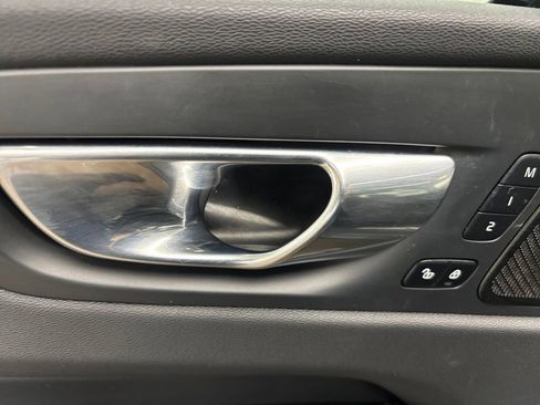 Certified 2023 Volvo XC60 B5 Ultimate AWD/4WD image 12