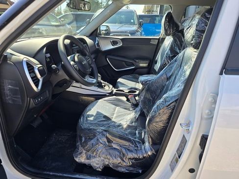New 2025 Kia Soul LX image 8
