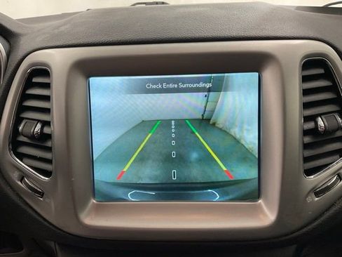 Used 2021 Jeep Compass Latitude AWD/4WD image 19