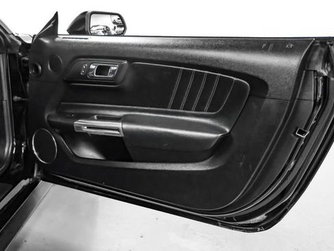 Used 2017 Ford Mustang GT Premium RWD image 40