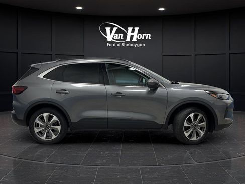 Used 2025 Ford Escape Platinum image 2