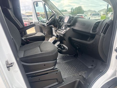 Used 2025 RAM ProMaster 2500 w/ U-Haul Equipment Group FWD image 20