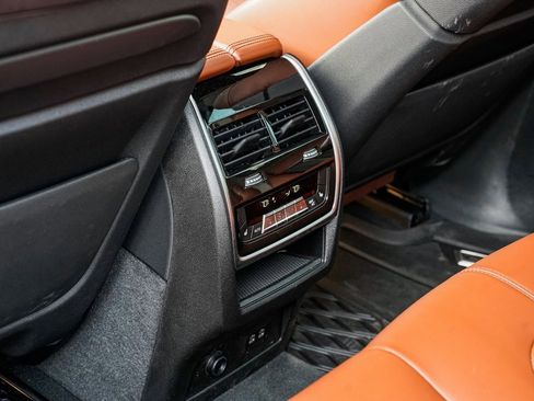 Used 2025 BMW X5 M60i image 18