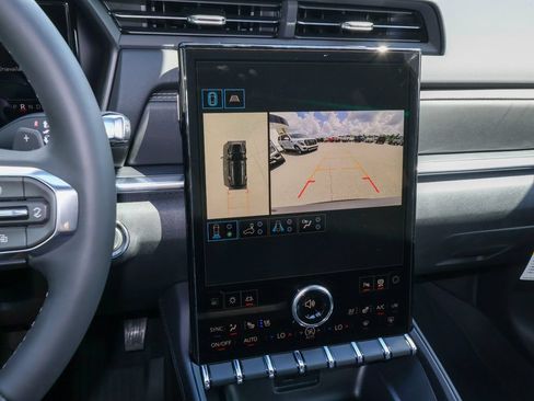 New 2027 GMC Terrain Elevation w/ Elevation Premium Package AWD/4WD image 17
