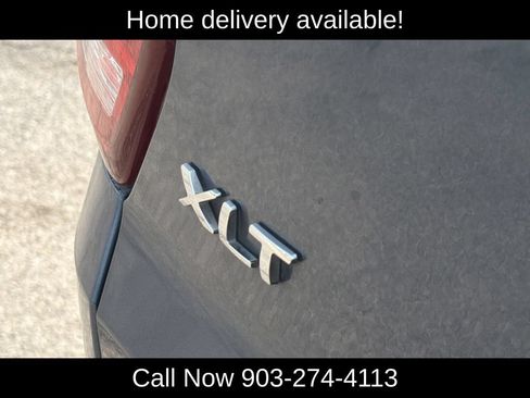 Used 2018 Ford Explorer XLT w/ Equipment Group 202A FWD image 23