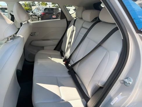 Used 2024 Hyundai Kona Limited AWD/4WD image 29