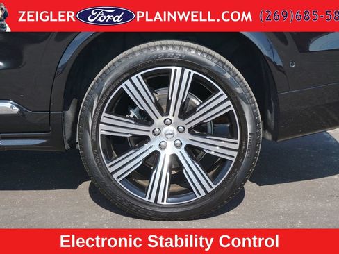 Used 2023 Volvo XC90 B6 Ultimate w/ Protection Package Premier AWD/4WD image 9