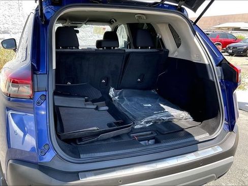 Used 2023 Nissan Rogue SV FWD image 34