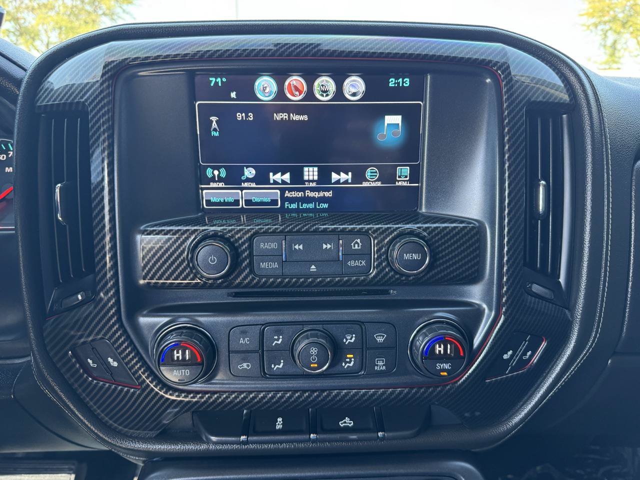 Used 2017 GMC Sierra 1500 SLE w/ SLE Value Package AWD/4WD image 4