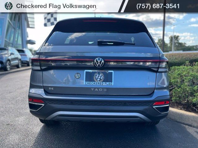 Used 2025 Volkswagen Taos SE FWD image 10