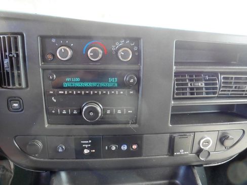 Used 2017 Chevrolet Express 3500 LT w/ LT Preferred Equipment Group RWD image 25