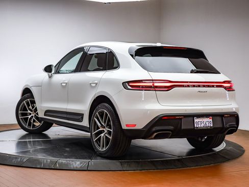 Used 2023 Porsche Macan image 3