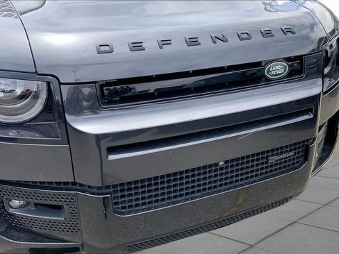 Certified 2023 Land Rover Defender 110 X-Dynamic SE AWD/4WD image 28