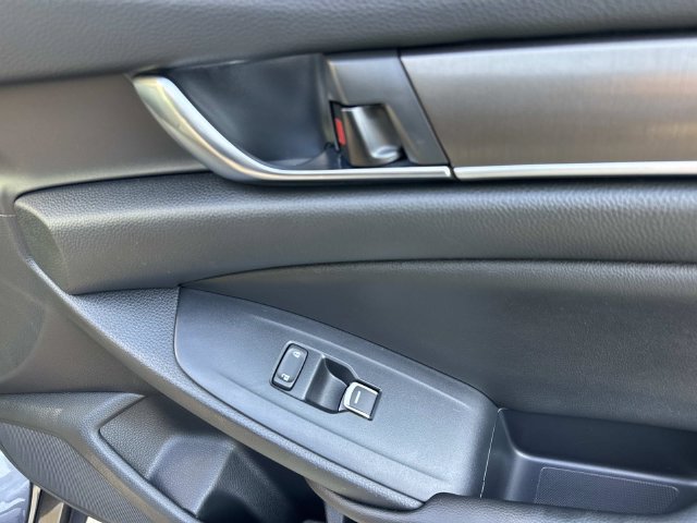 Used 2019 Honda Accord LX image 14