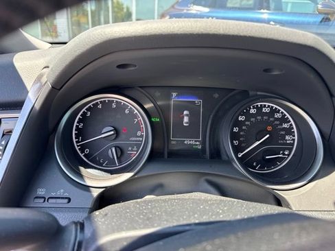 Used 2024 Toyota Camry SE w/ Convenience Package FWD image 14
