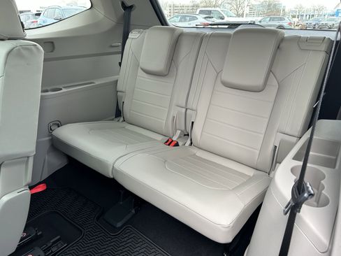 Certified 2025 Volkswagen Atlas SEL image 26