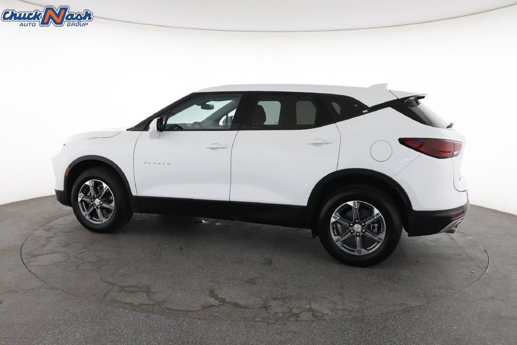Certified 2026 Chevrolet Blazer LT FWD image 8