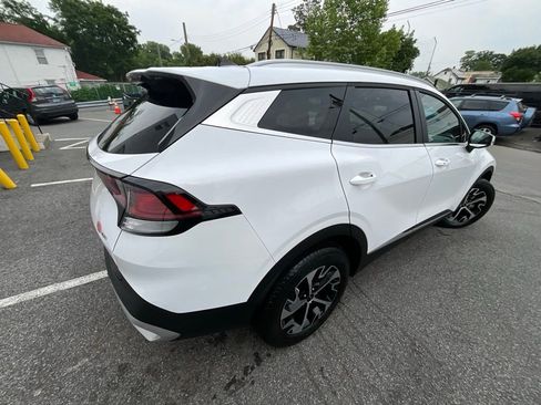 Used 2025 Kia Sportage EX image 8