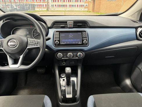 Used 2025 Nissan Versa SV FWD image 14