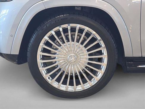 Certified 2024 Mercedes-Benz Maybach GLS 600 4MATIC image 25