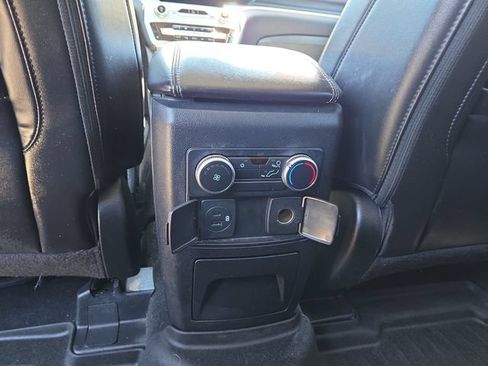Used 2022 Ford Explorer XLT w/ Equipment Group 202A AWD/4WD image 35