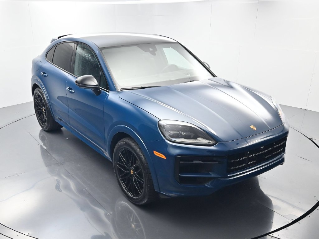 Certified 2024 Porsche Cayenne Coupe AWD/4WD image 43