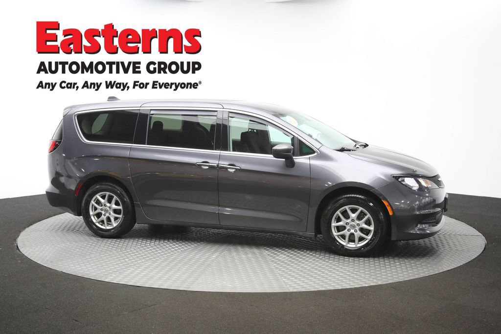 Used 2022 Chrysler Voyager LX FWD image 47