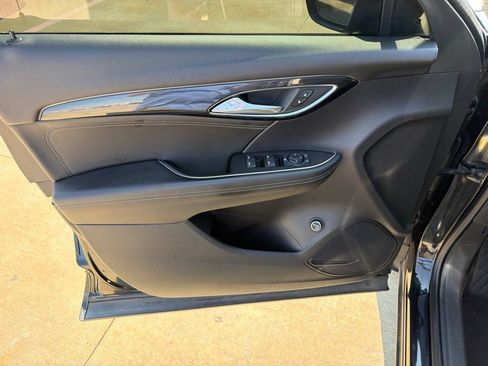 Used 2022 Buick Envision Preferred FWD image 12