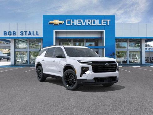 Used 2026 Chevrolet Traverse LT w/ Midnight/Sport Edition FWD image 1